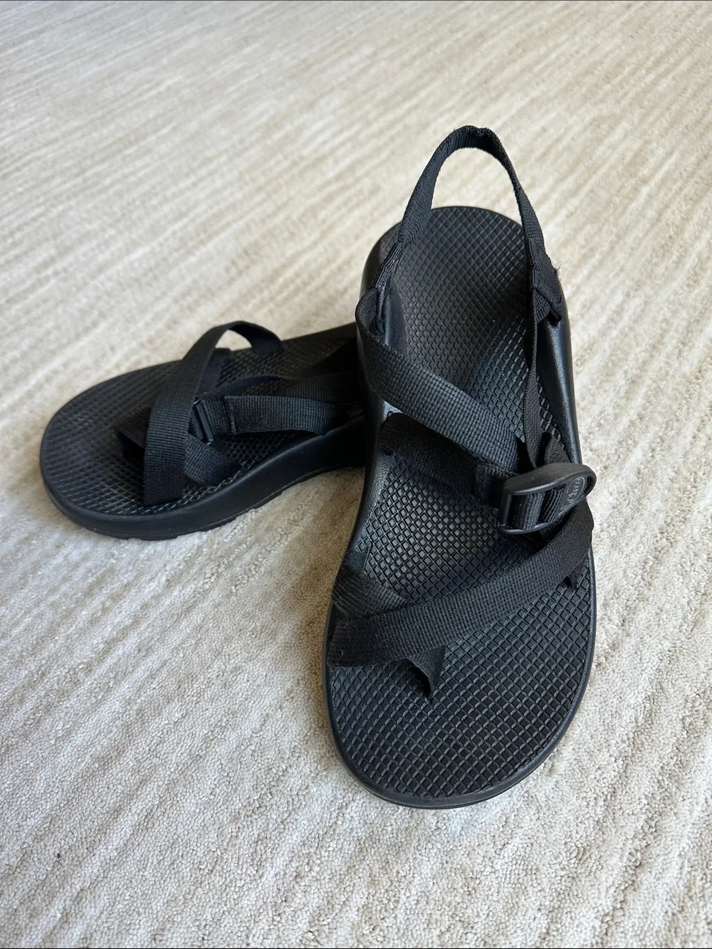 EUC Chaco Men's Z/2 Classic Sandals With Toe Loop Outdoor J105427W Black Size 10
